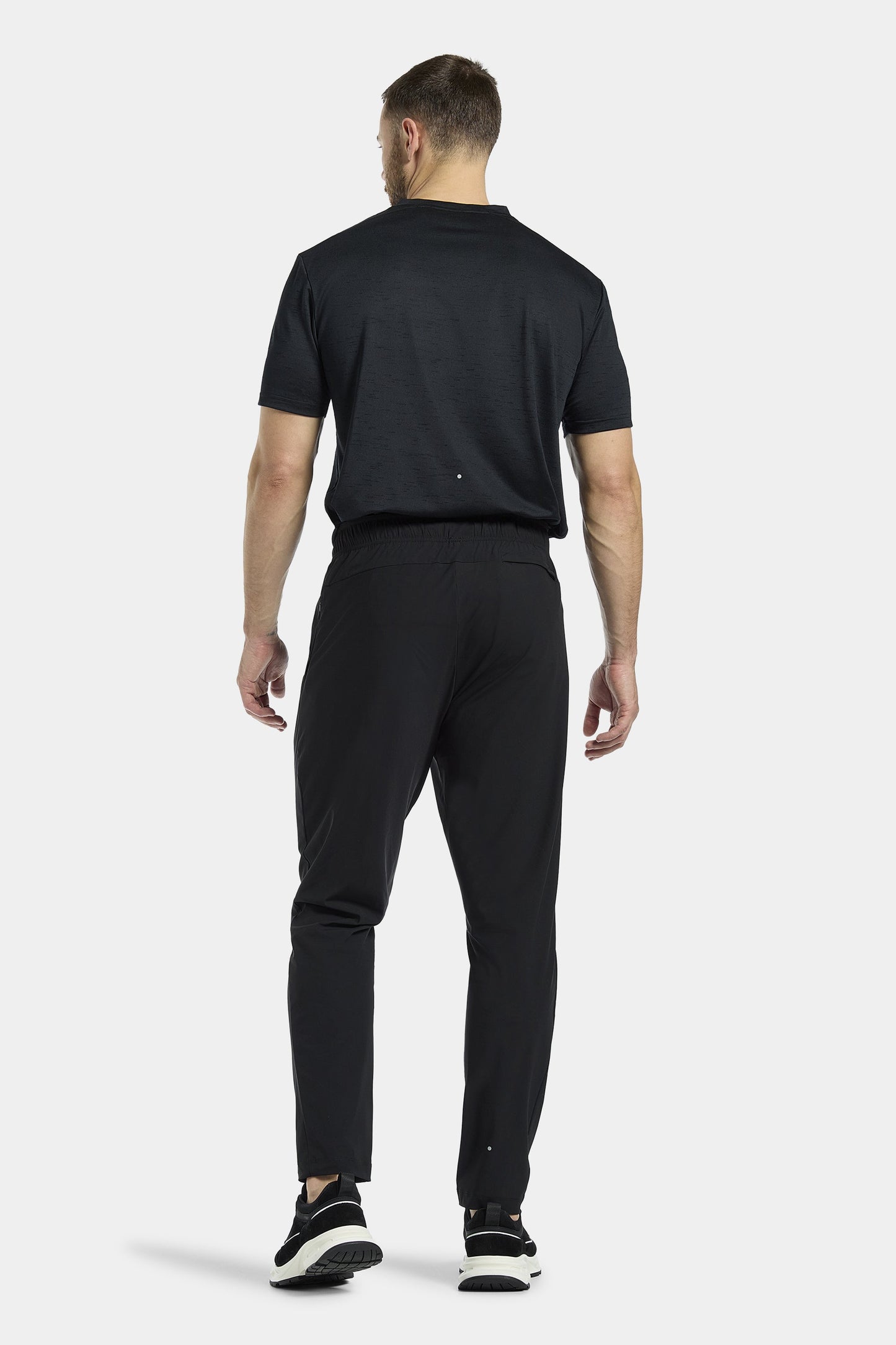 THE ACTIVE TRACK PANTS